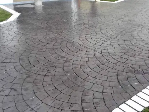 Stamped concrete in a fan cobblestone pattern, photo 22