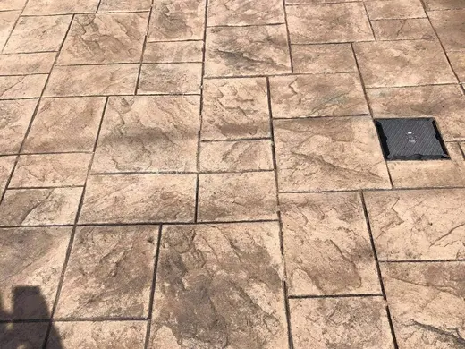 Stamped concrete in a stone slab pattern with slate texture, photo 6