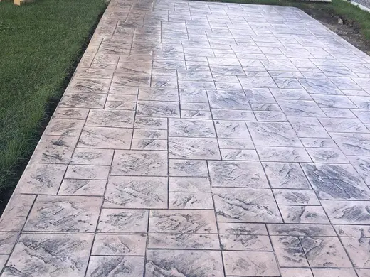 Stamped concrete in a stone slab pattern with slate texture, photo 8