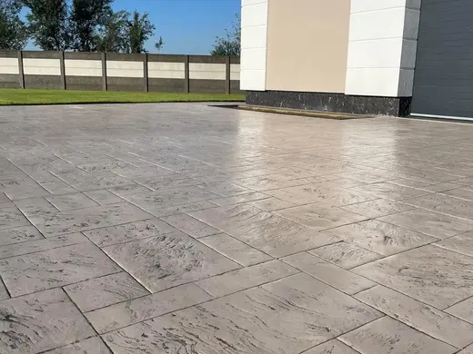 Stamped concrete in a stone slab pattern with slate texture, photo 9