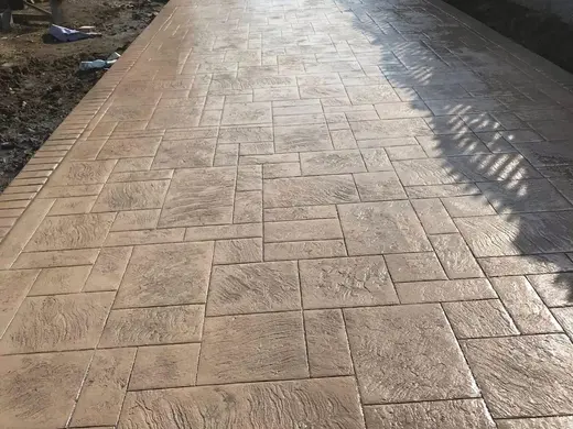 Stamped concrete in a stone slab pattern with slate texture, photo 15